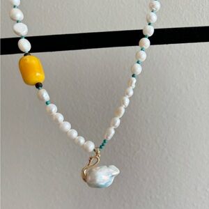 Pearl sweater necklace